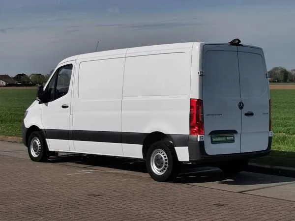 Mercedes-Benz Sprinter 211 L2H1 Lang Airco AUT Image 5